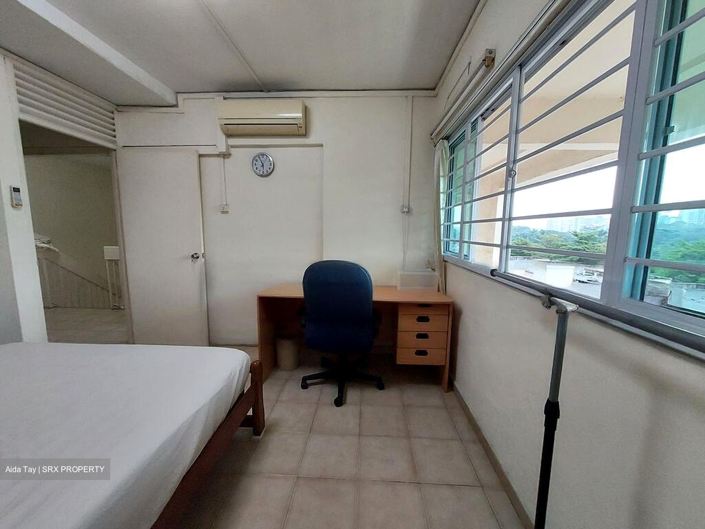 Blk 336 Jurong East Avenue 1 (Jurong East), HDB Executive #452772491